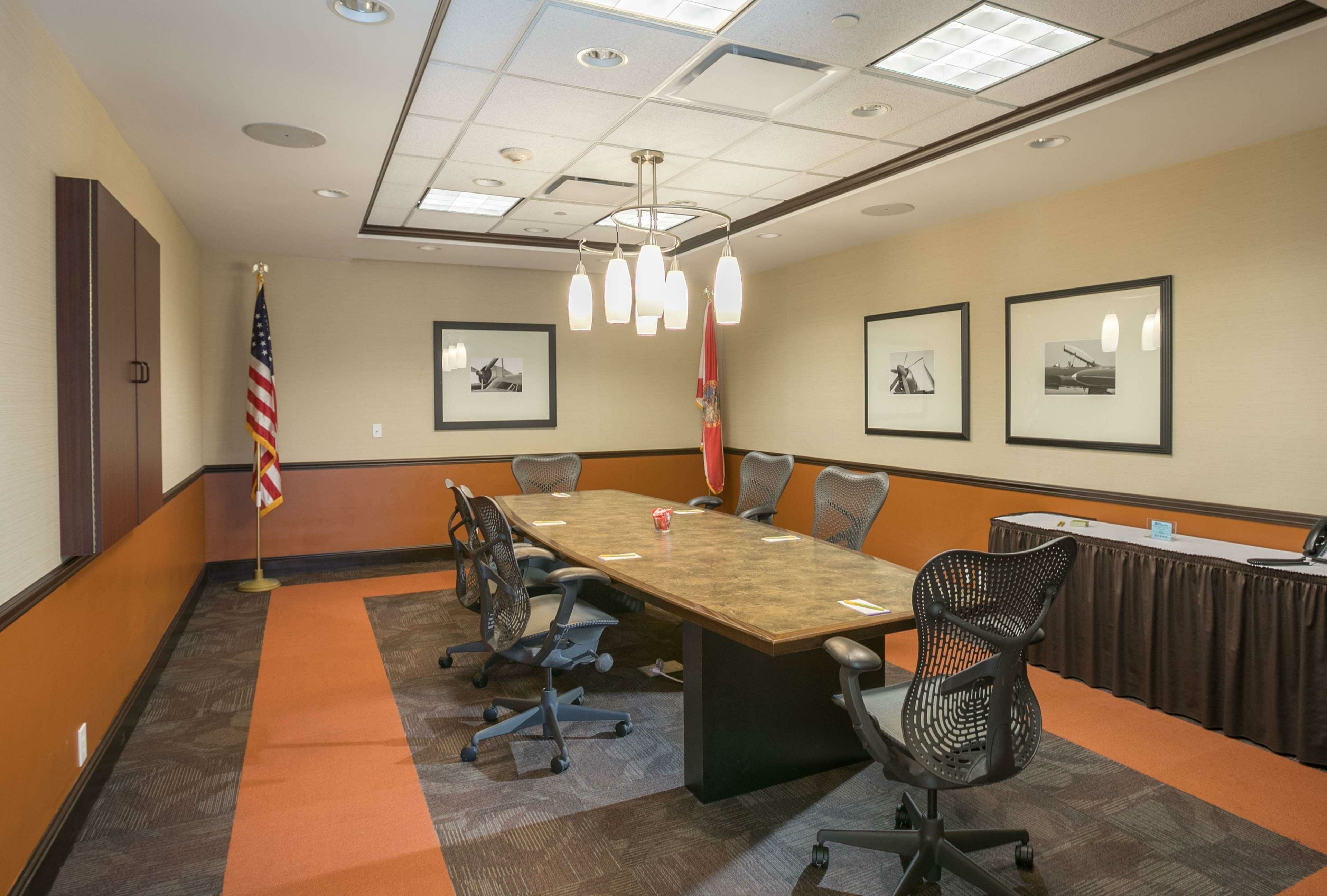 Фото Hilton Garden Inn Lakeland