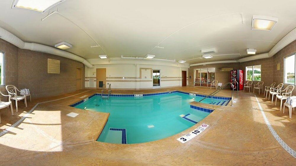 Фото Comfort Inn & Suites