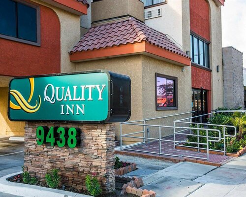 Гостиница Quality Inn Downey в Дауни