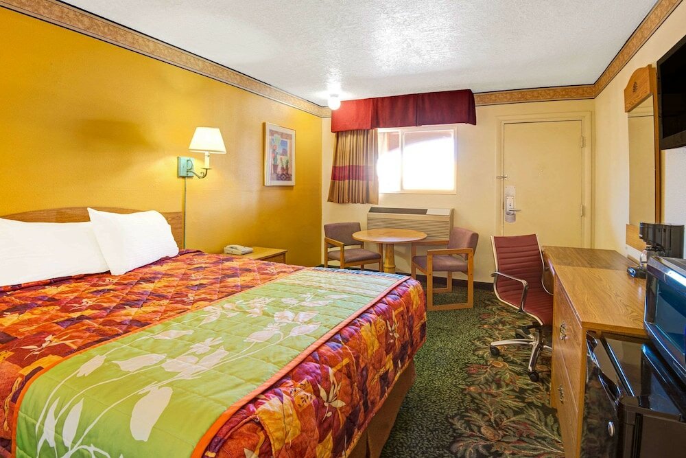 Фото Rodeway Inn Albuquerque Downtown on Rt 66