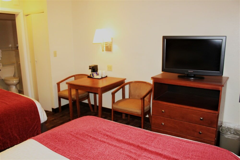 Фото SureStay Hotel by Best Western East Brunswick