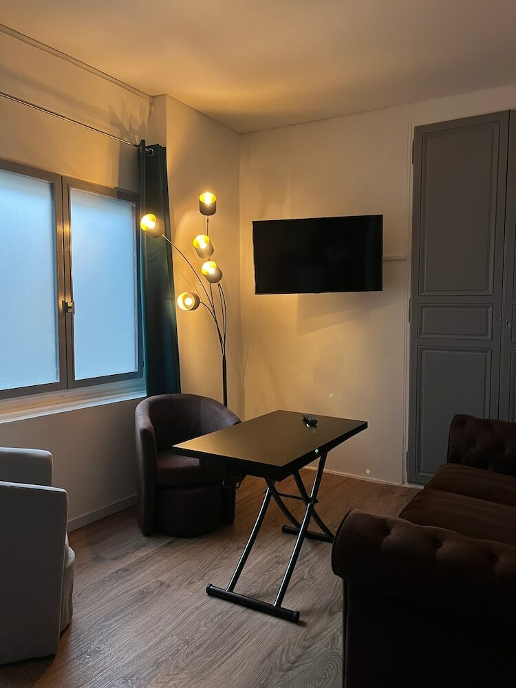 Фото Hotel Le Renard Châlons-en-Champagne