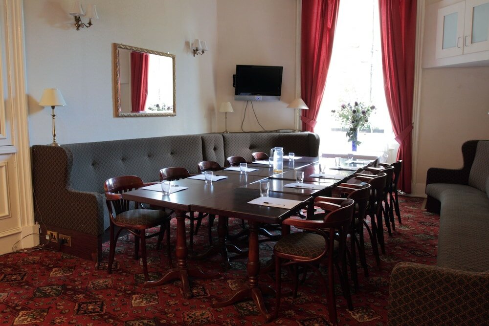 Фото Отель Edinburgh Thistle