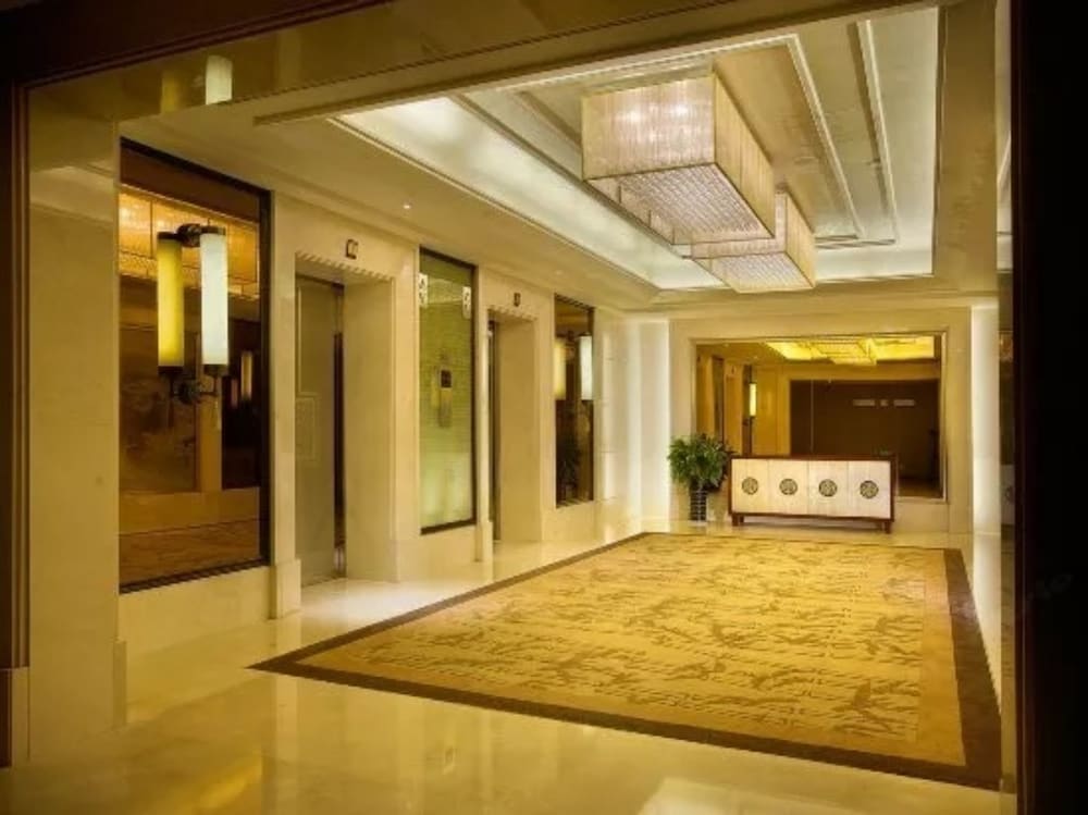 Фото Grand Soluxe International Hotel Xi'an
