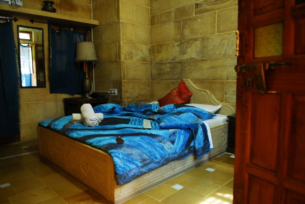 Фото Hotel Shahi Palace