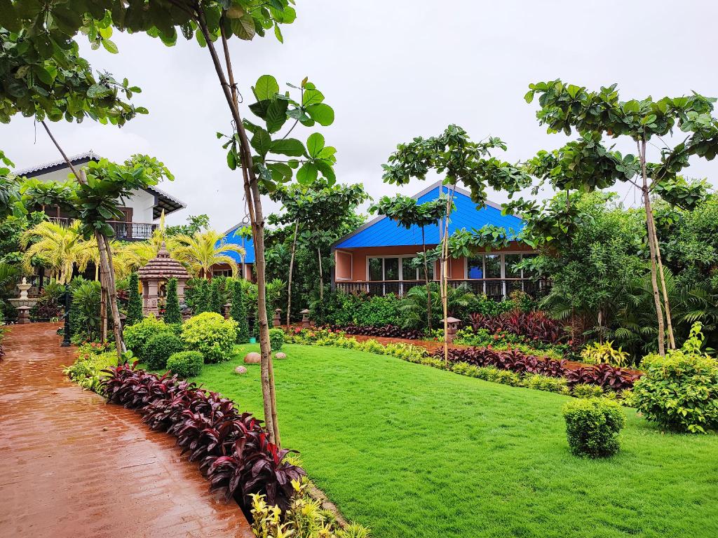 Фото Mayfair On Sea Morjim Beach Goa