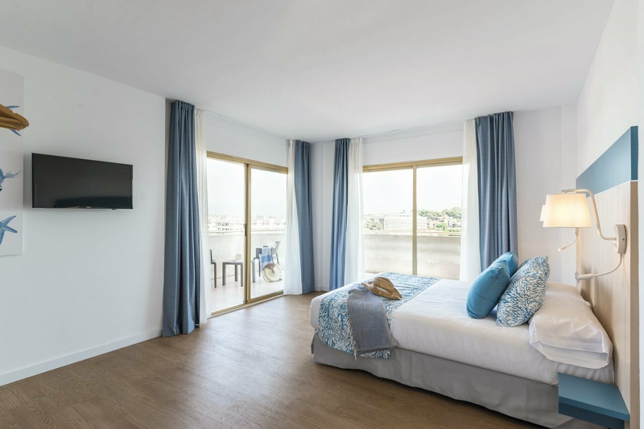 Фото Hotel Salou Beach by Pierre & Vacances