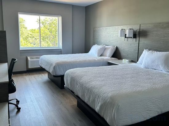 Фото Days Inn & Suites by Wyndham Summerside