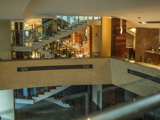 Фото Avenue Hotel