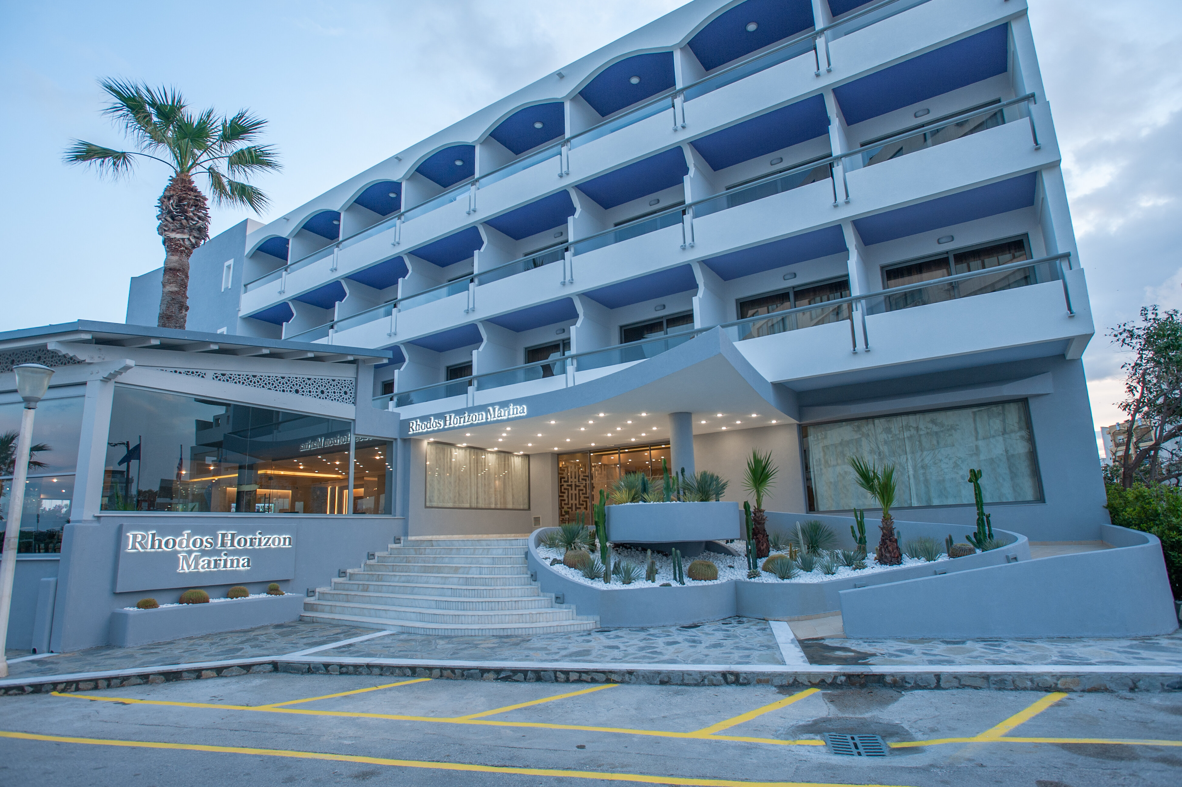 Фото отеля 1