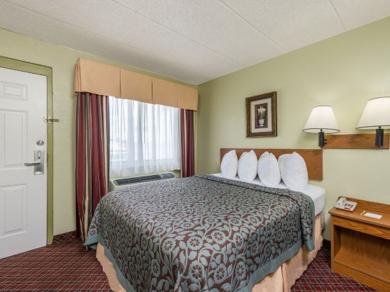 Фото Days Inn & Suites by Wyndham Springfield on I-44