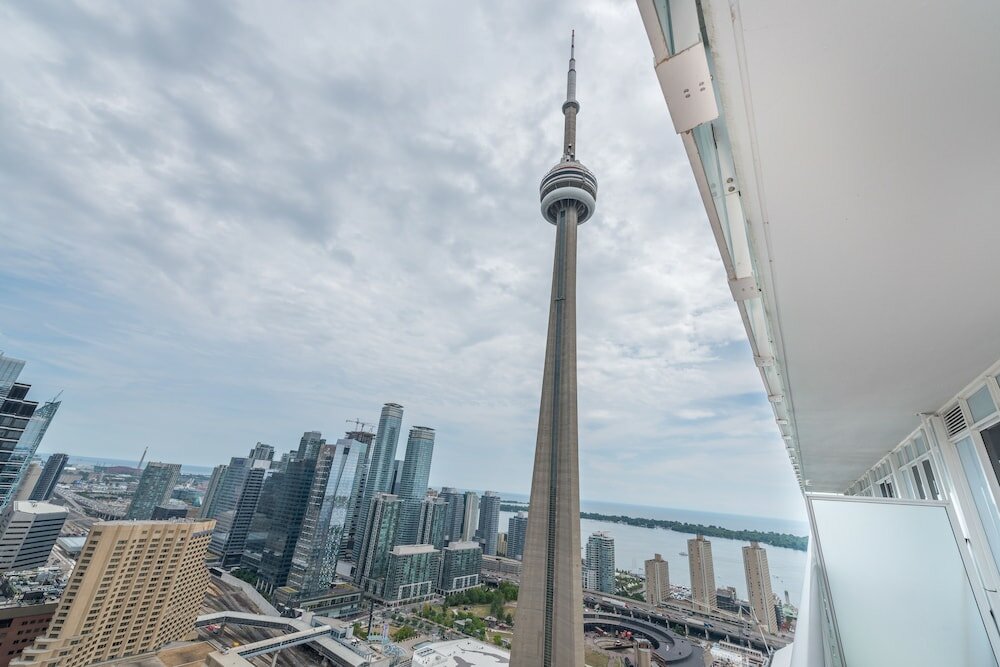 Фото Grand Royal Condos - Cn Tower