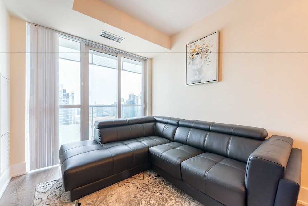 Фото Grand Royal Condos - Cn Tower