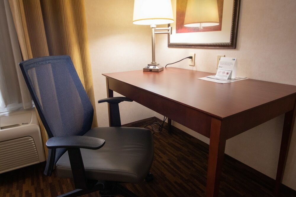 Фото Holiday Inn Express Yreka-Shasta Area, an Ihg Hotel