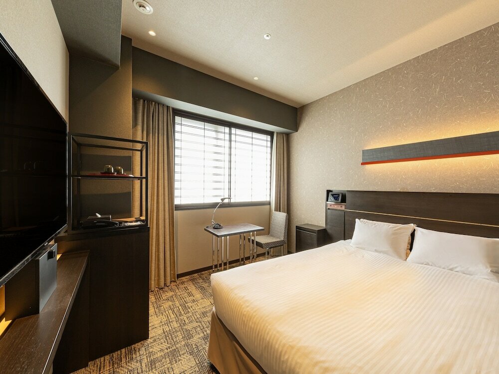 Фото Keihan Kyoto Hachijoguchi