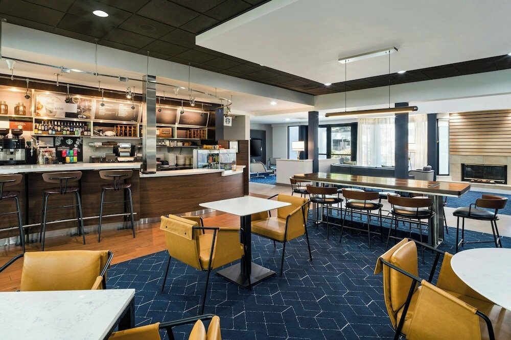 Фото Courtyard by Marriott Sacramento Airport Natomas