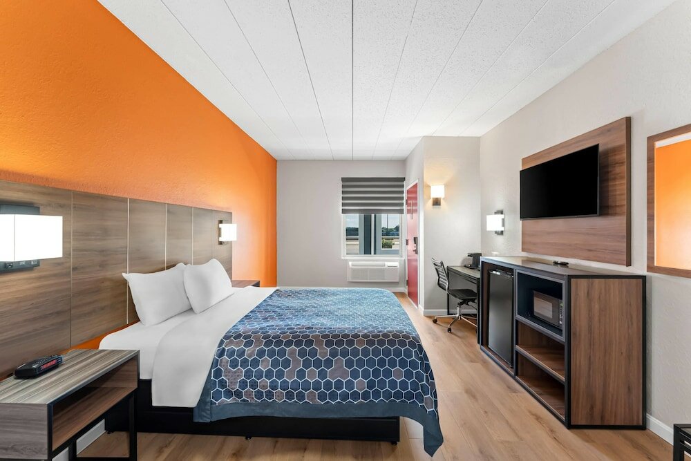 Фото Econo Lodge Cranston - Providence