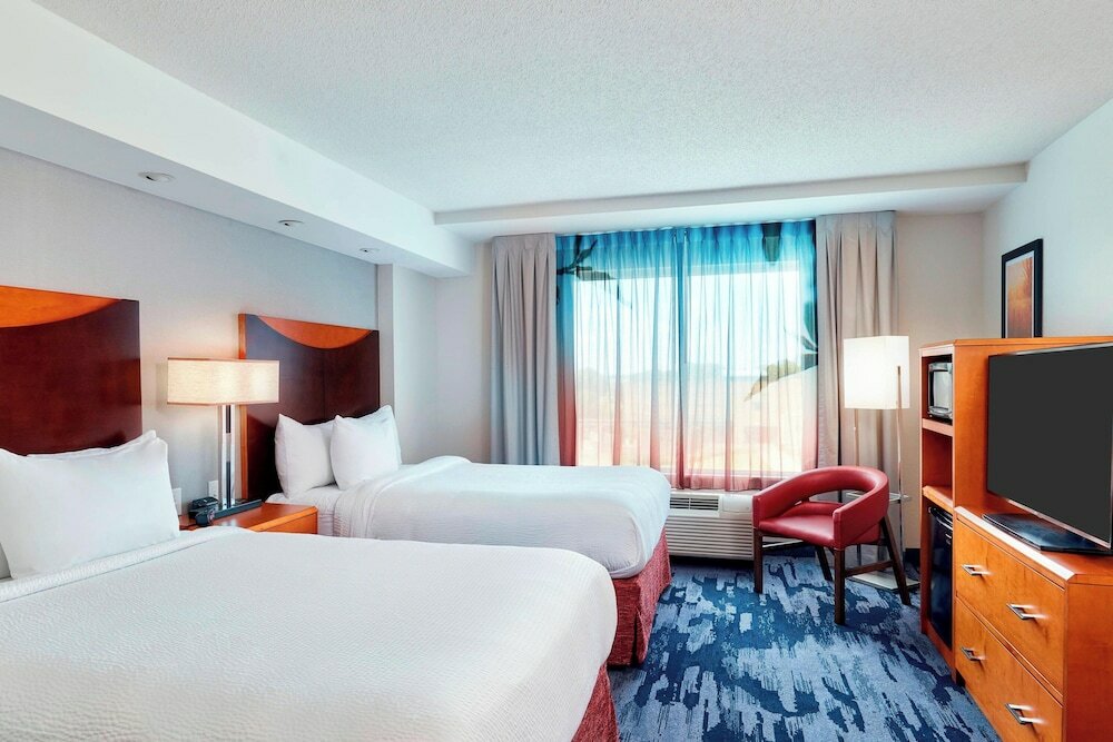 Фото Fairfield Inn & Suites by Marriott Indianapolis Downtown