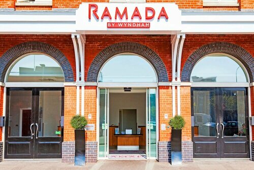 Внешний вид отеля Ramada by Wyndham Belfast City Centre в Белфасте, фото 2