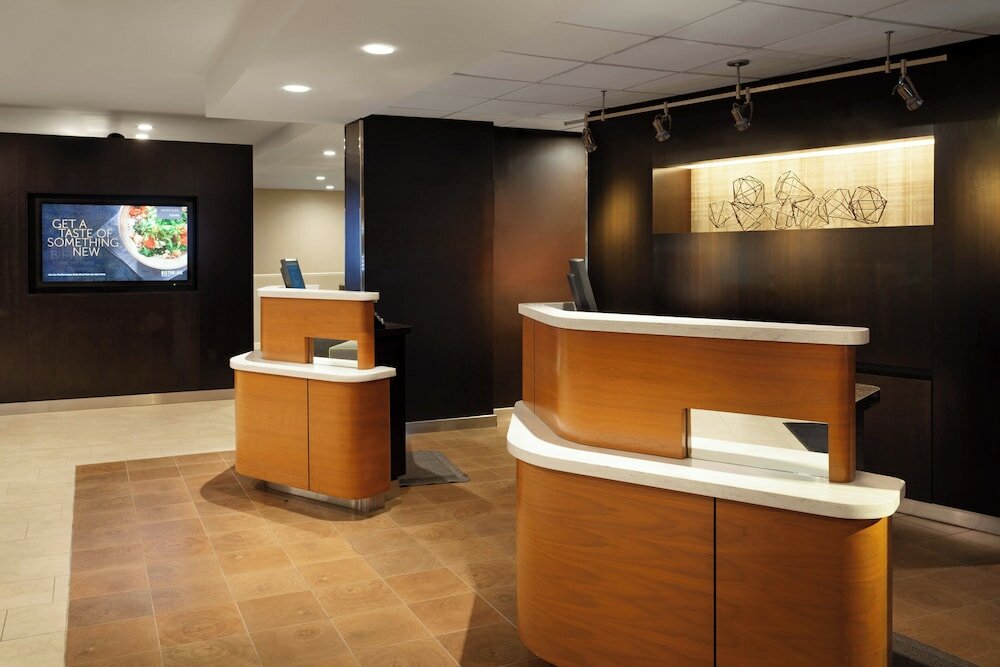 Фото Courtyard St. Petersburg Clearwater