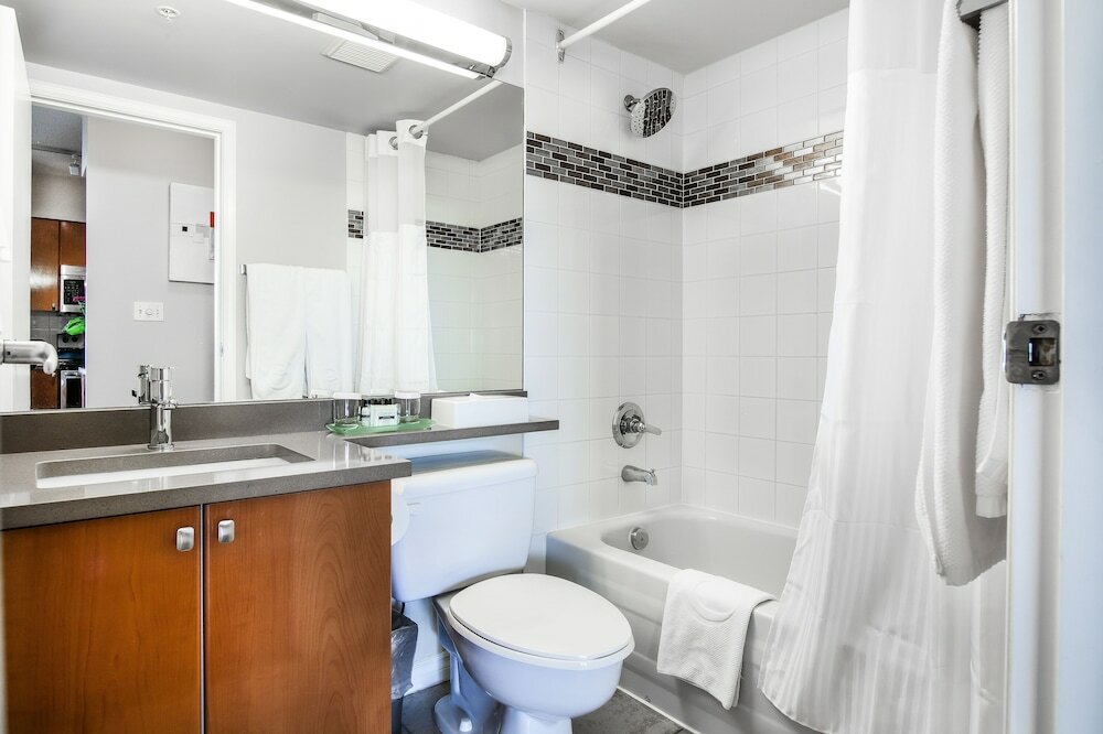 Фото Executive Hotel Vancouver Airport