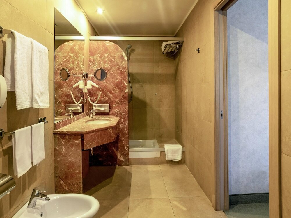 Фото Mercure Roma West