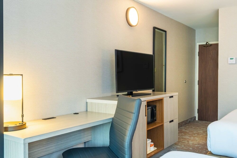 Фото Comfort Inn Hwy 401