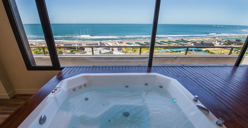 Фото Hotel Aatrac