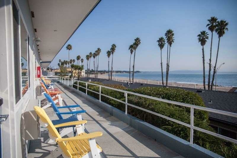 Фото Beach Street Inn and Suites