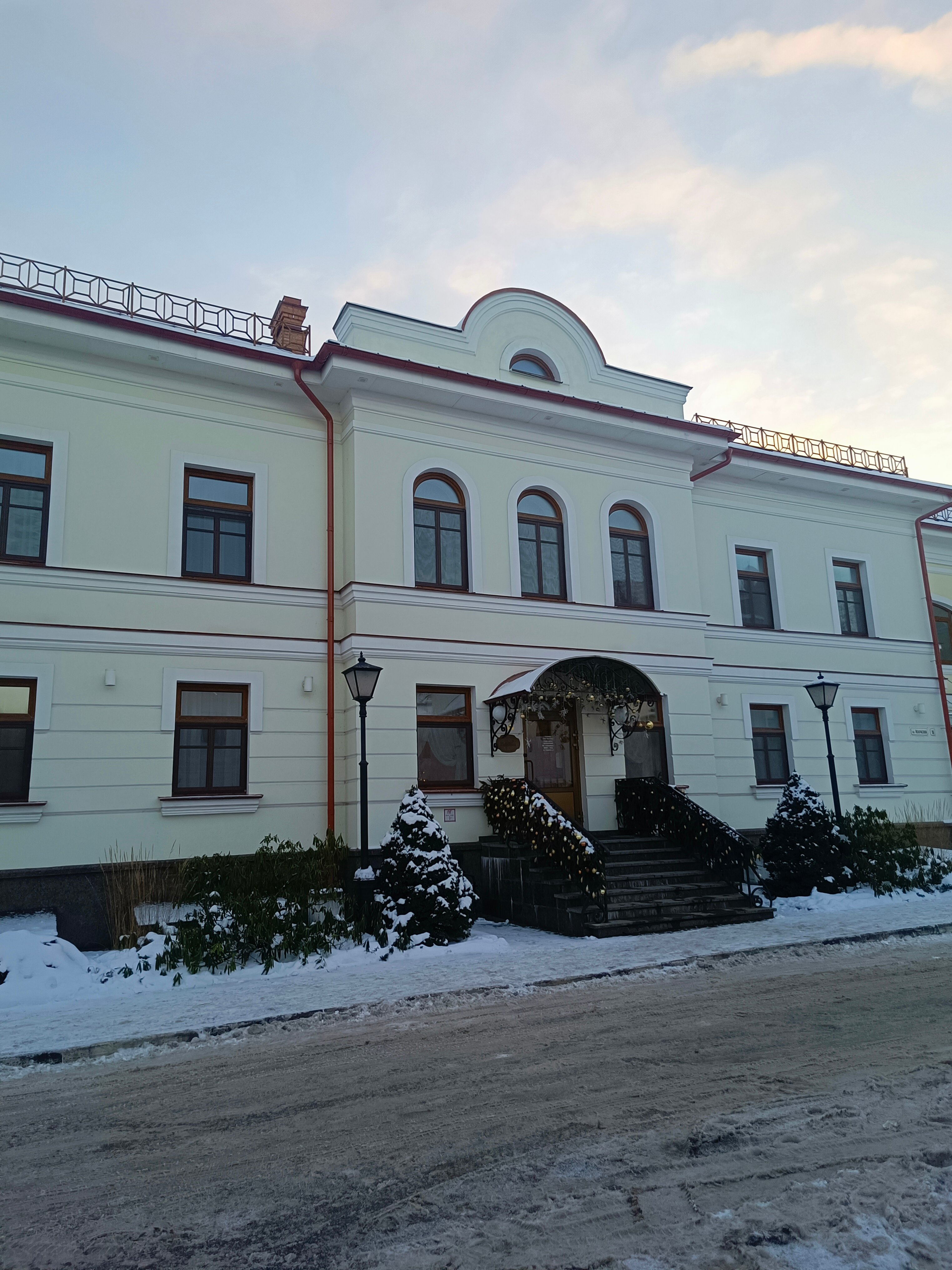 Фото Двор Подзноева, Бизнес корпус