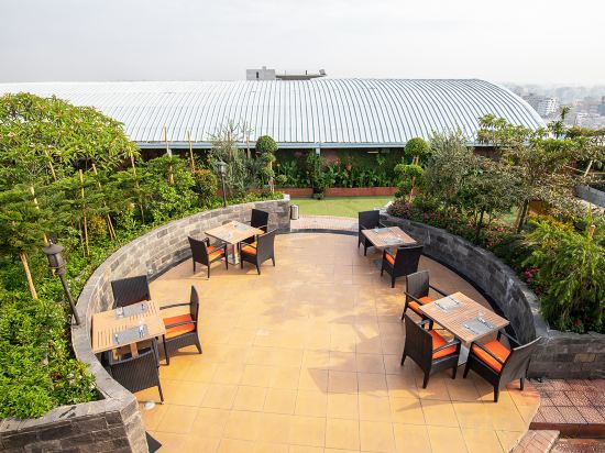 Фото Dhaka Regency Hotel & Resort