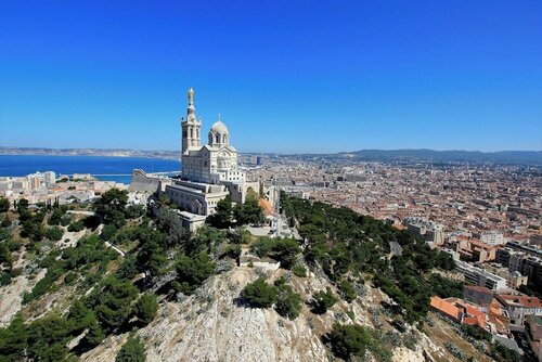 Гостиница Brit Hotel Marseille Aéroport в Витроли