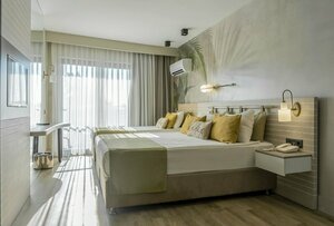 отель Side Square Hotel