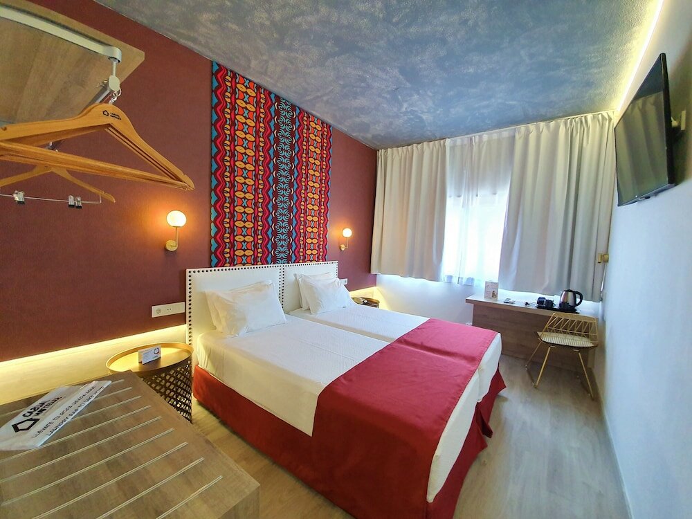 Фото Casual Inca Porto
