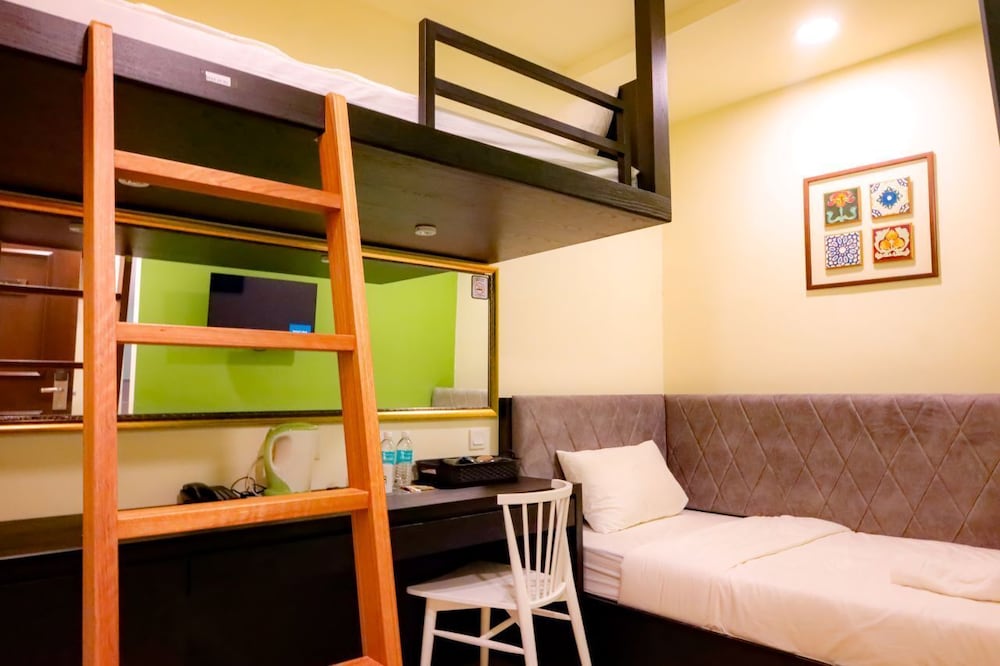 Фото Bishop Hotel