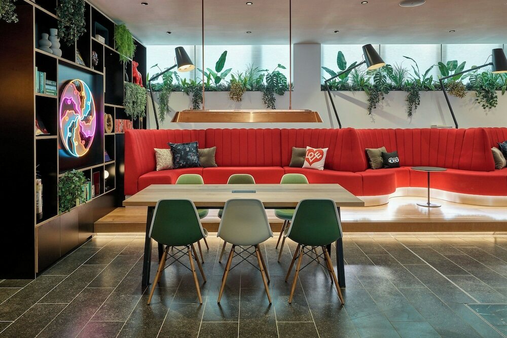 Фото CitizenM London Victoria Station