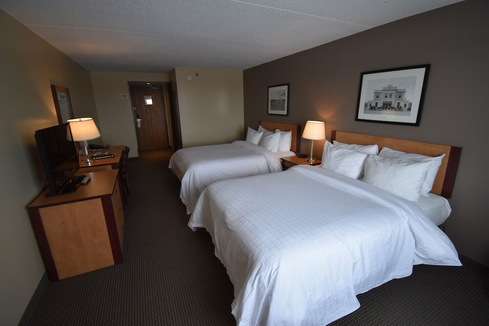 Фото Canad Inns Destination Centre Brandon