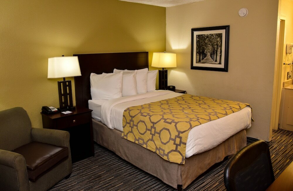 Фото Baymont by Wyndham Columbus Ga