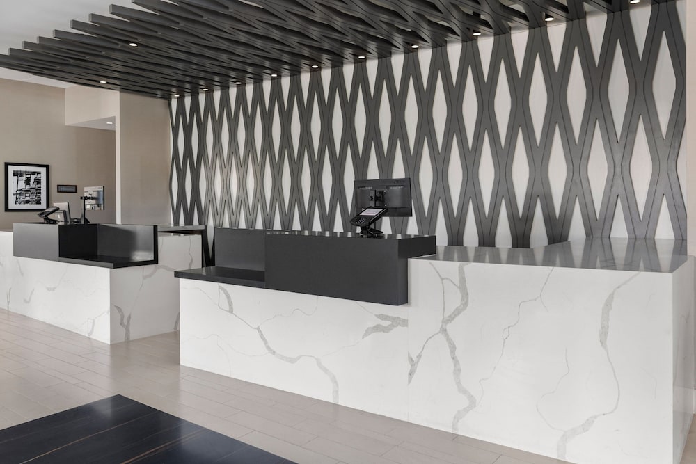 Фото Residence Inn New York The Bronx At Metro Center Atrium