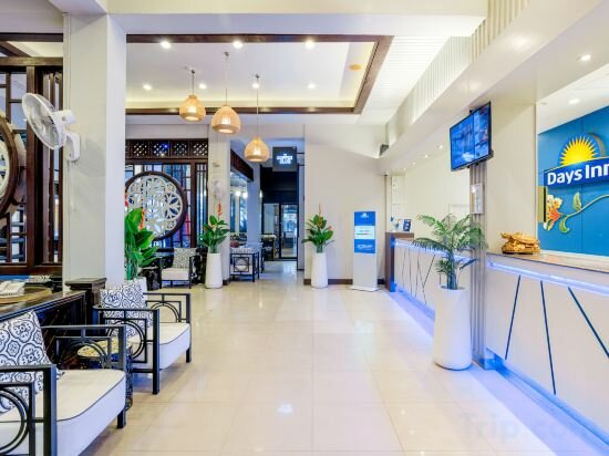 Фото Days Inn by Wyndham Patong Beach Phuket