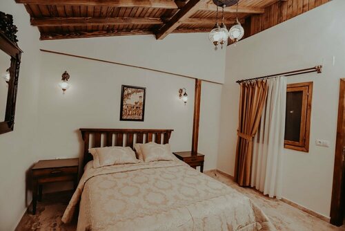 Гостиница Tetrapole Boutique Hotel в Дефне