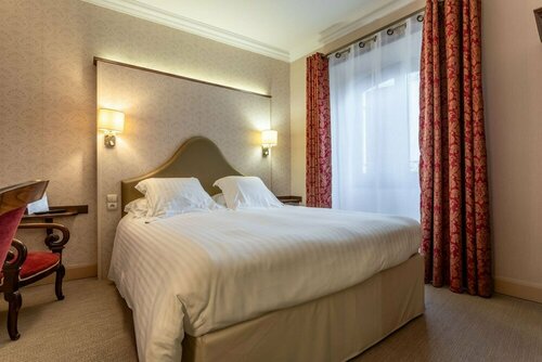 Гостиница Citotel Le Sphinx в Монтелимаре