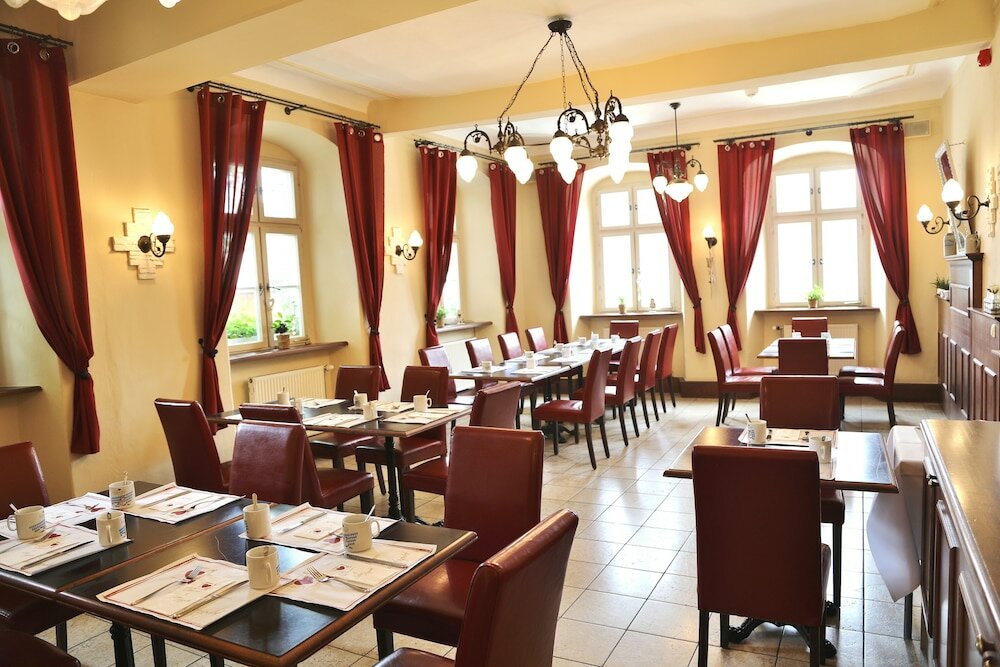 Фото Hotel Goldener Adler