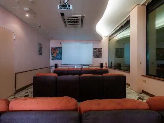 Фото Hotel Crown
