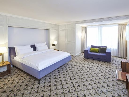 Фото Clayton Hotel Düsseldorf