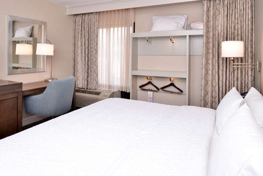 Фото Hampton Inn Los Angeles West Covina
