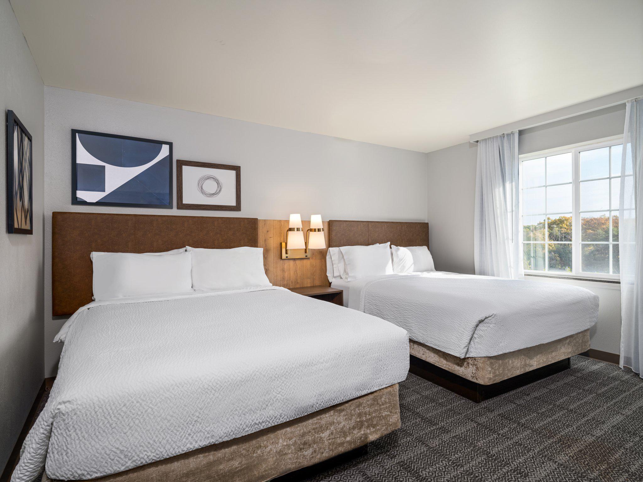 Фото Staybridge Suites Rochester University, an Ihg Hotel