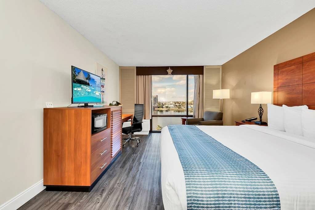 Фото Best Western Orlando Gateway Hotel