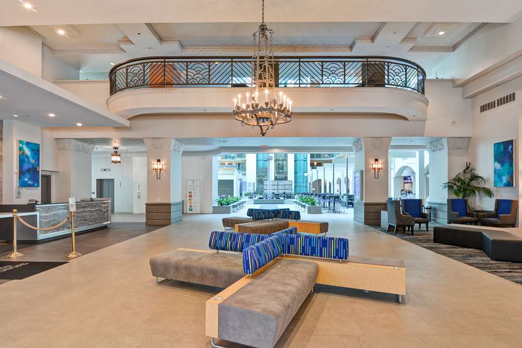 Фото Embassy Suites by Hilton Miami International Airport