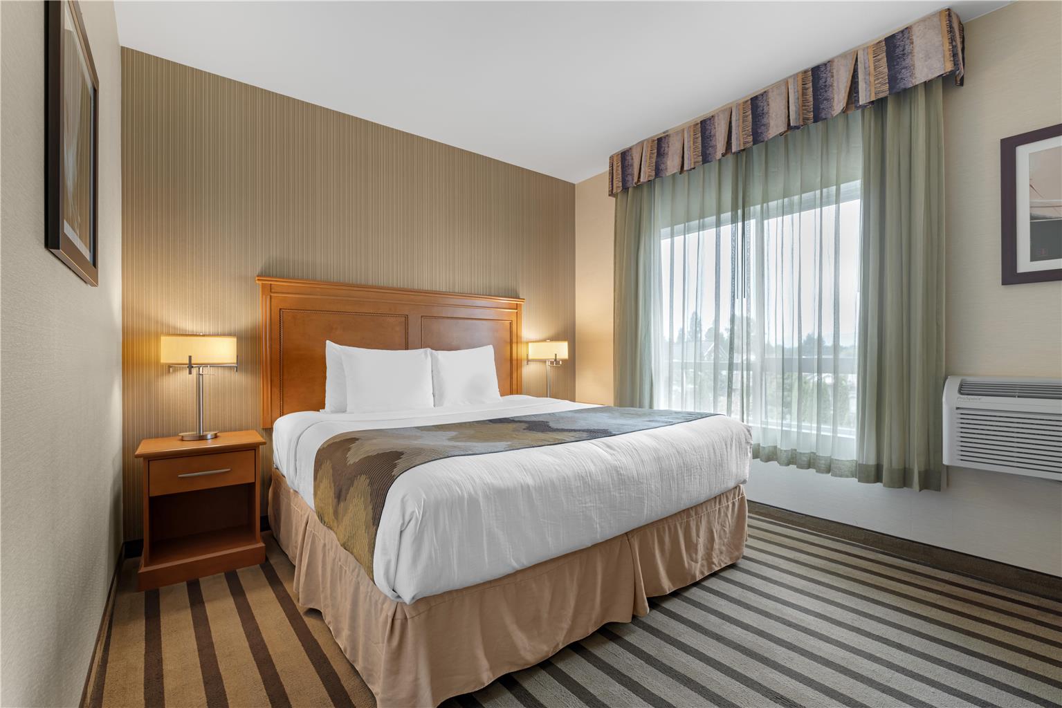 Фото Best Western King George Inn & Suites